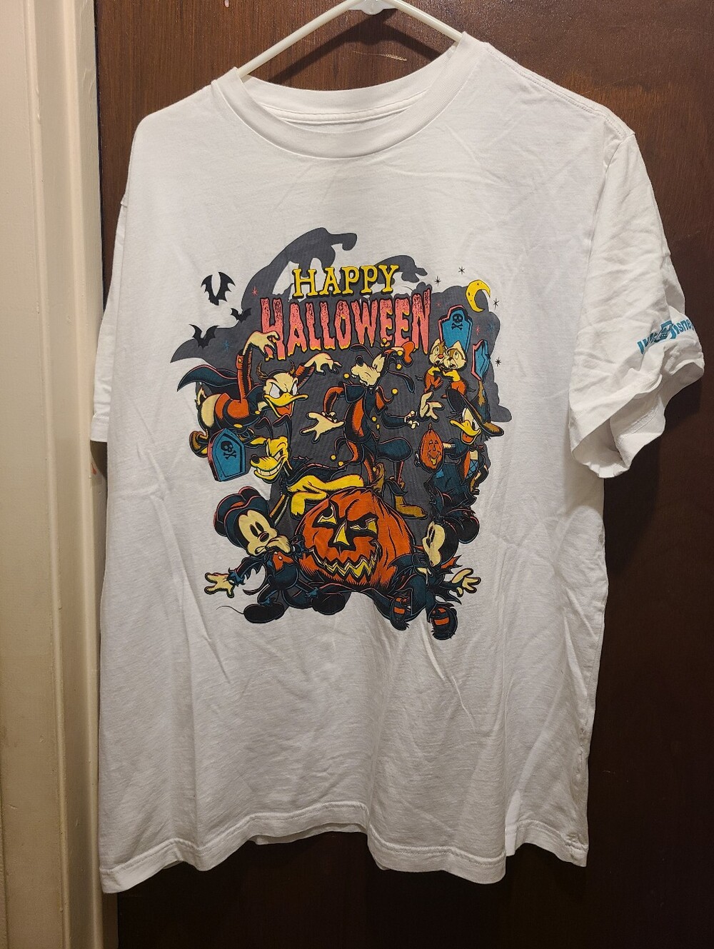 Disney Halloween Mickey & Friends Happy Halloween T-Shirt XL, Pre-owned